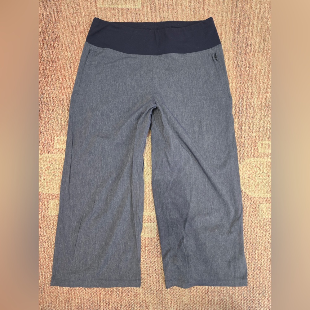 Lucy Activewear Blue cropped wide leg Pants Lightweight Pull-On Elastic Waist sm